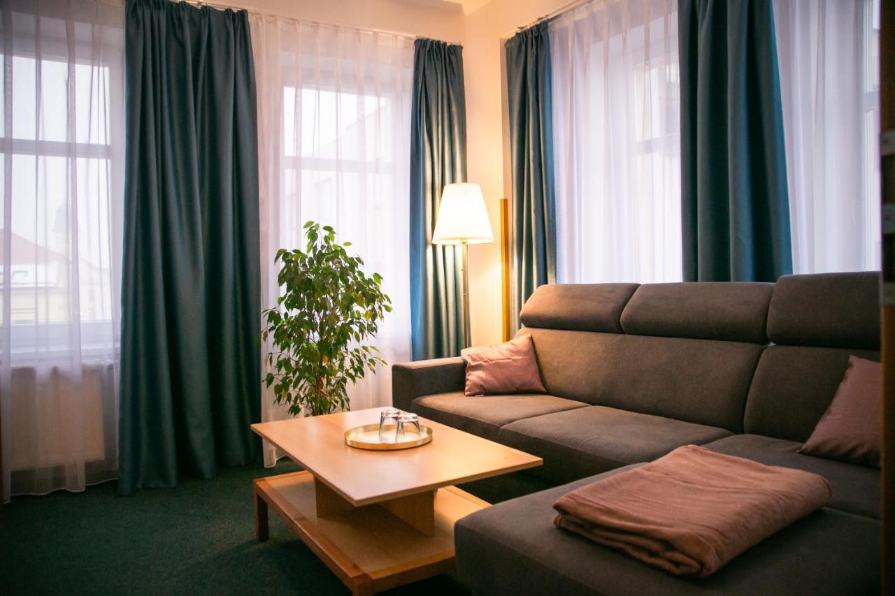 Penzion Hotelu Central Dvůr Králové nad Labem Exterior foto