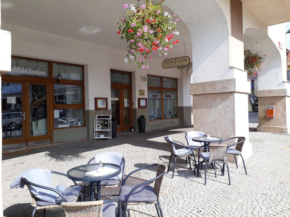 Penzion Hotelu Central Dvůr Králové nad Labem Exterior foto