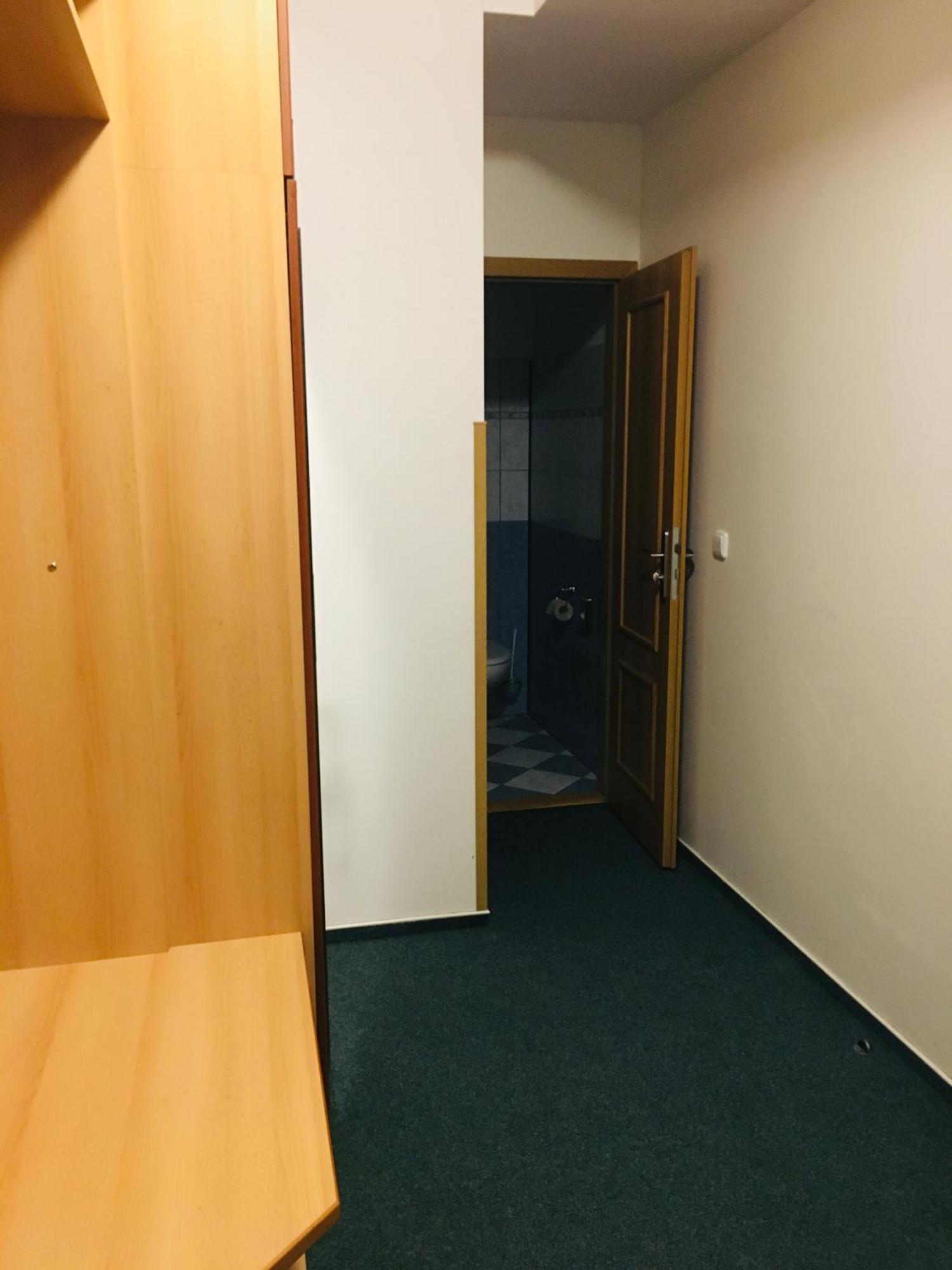 Penzion Hotelu Central Dvůr Králové nad Labem Exterior foto